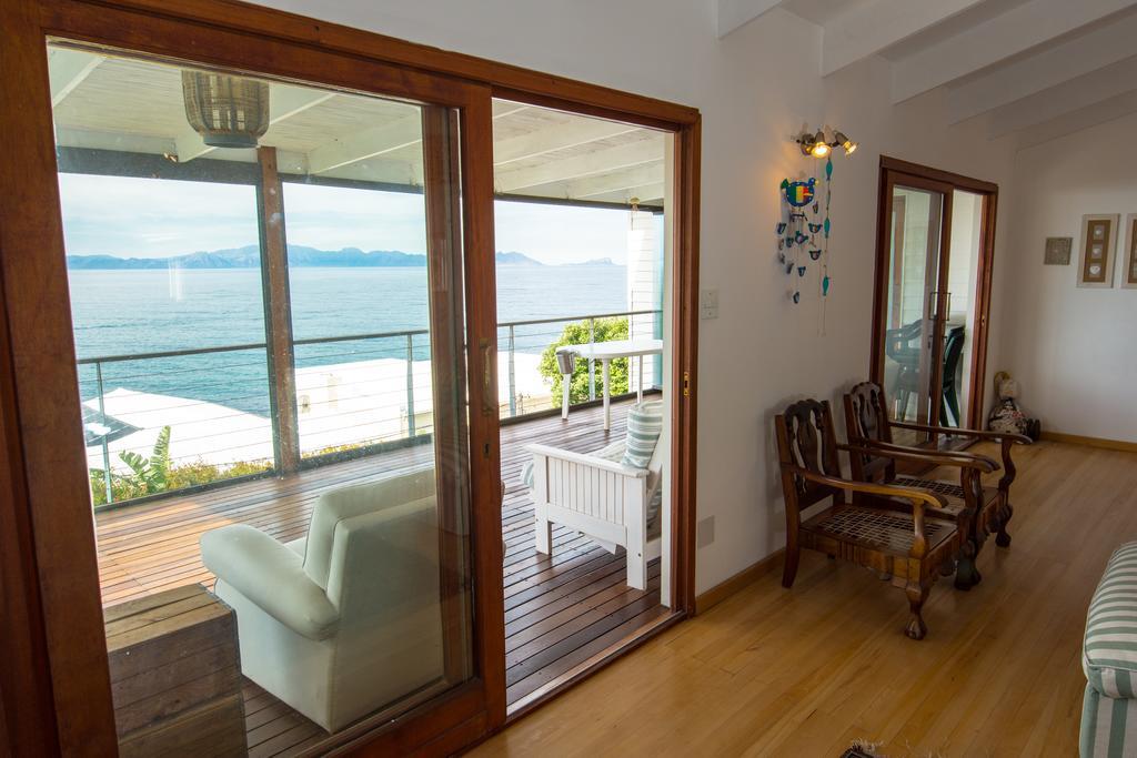 Quarterdeck Holiday Apartment 시몬스타운 외부 사진